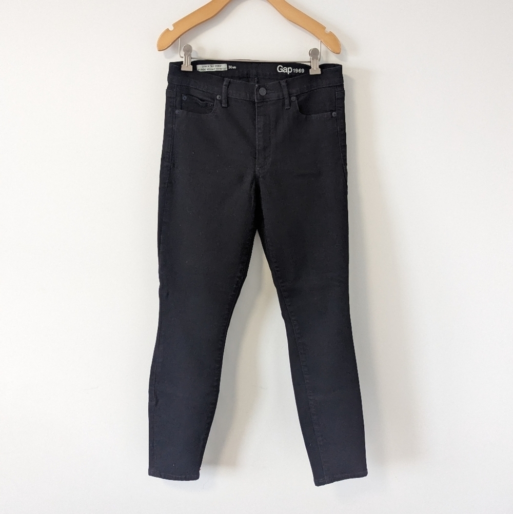 Gap Women's True Stretch Skinny Fit Jeans, Size 30/32, Black Denim